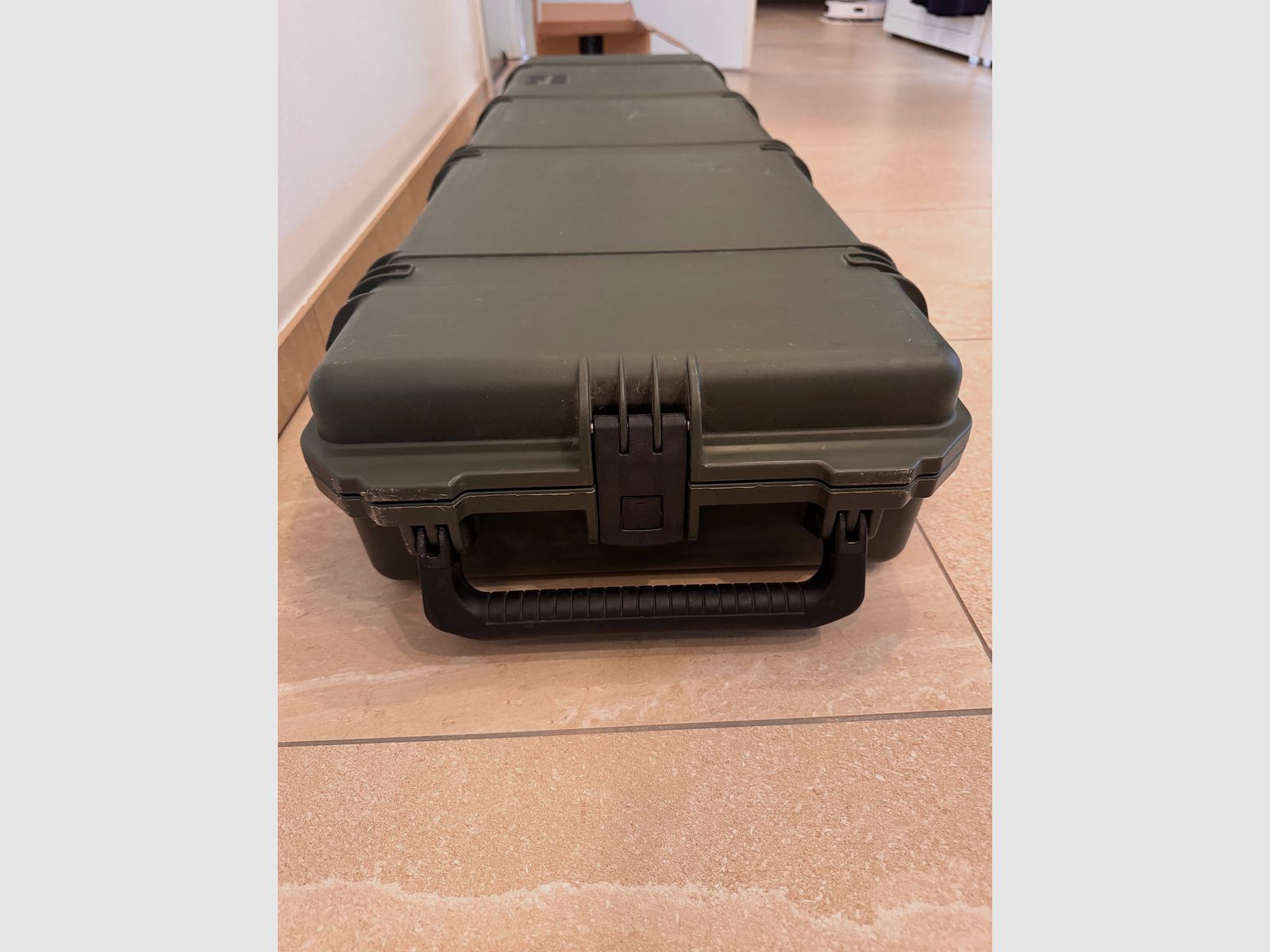 Storm Case iM3300 Gun Case oliwkowy z kółkami, w tym pianka
