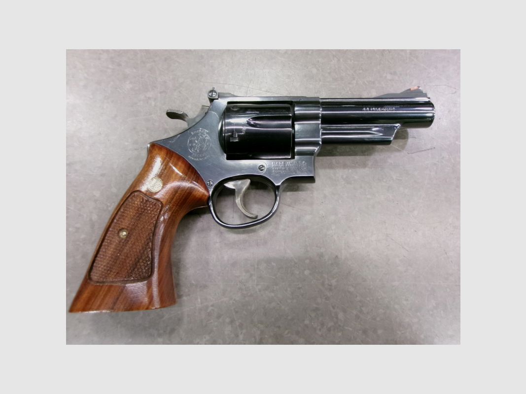 SMITH WESSON 29-2 CAL44MAG used, image 2 of 8