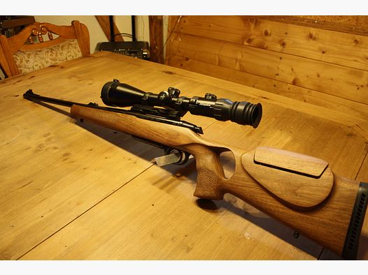 Repetierbüchse Zoli AZ1900 Taiga  8x57IS Handspanner mit Nussbaum Lochschaft