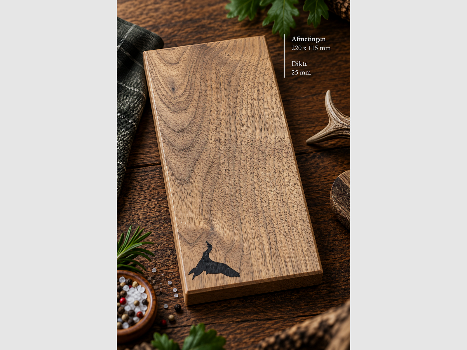 Atelier Julien x Jagter Holz-Servierbrett mit Jagdmotiv