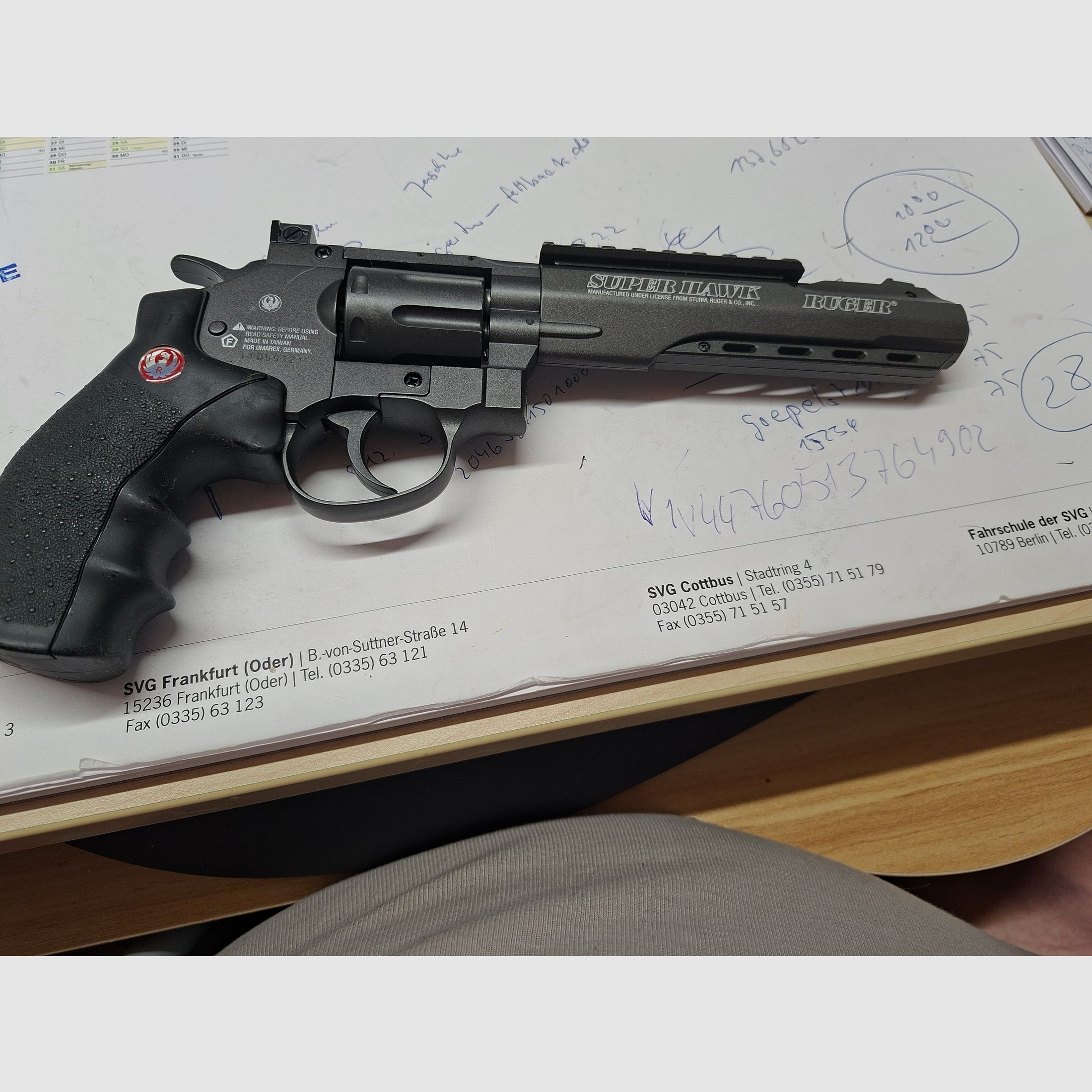 Rewolwer Ruger Super Hawk