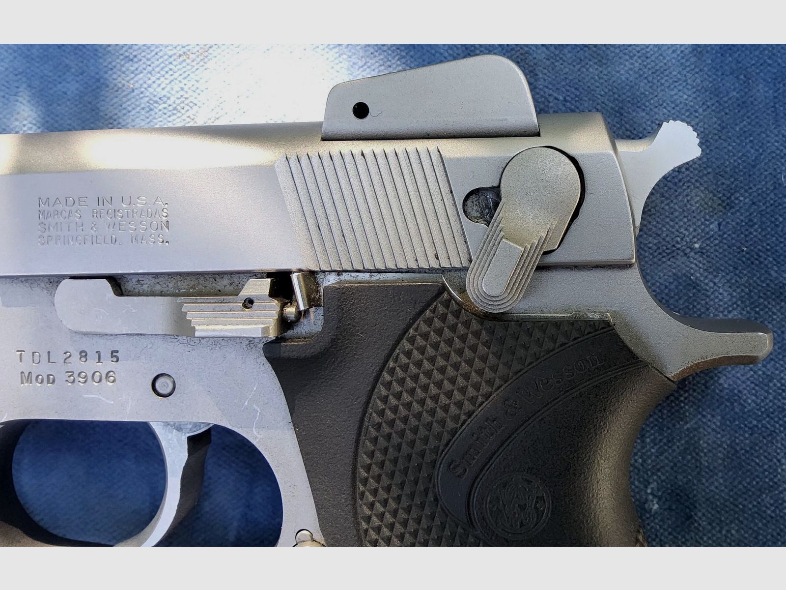 Smith & Wesson model 3906 (onklaar), afbeelding 8 van 9