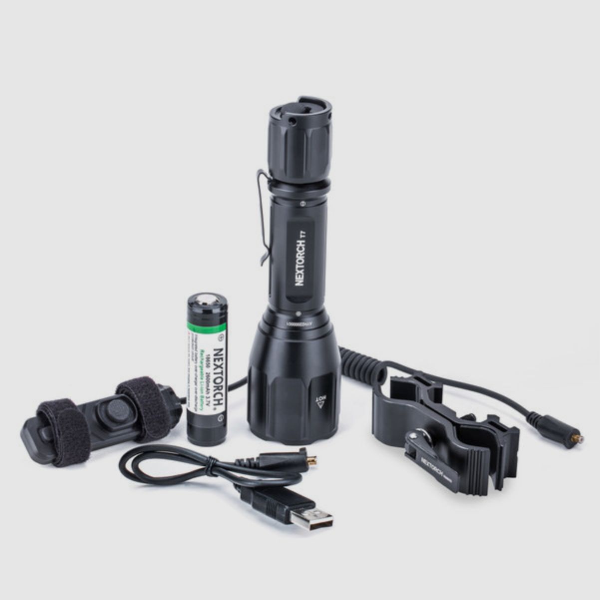 Nextorch Jagdlampe T7 mit 510 Metern Leuchtweite und jagdlichem Zubehör im Set