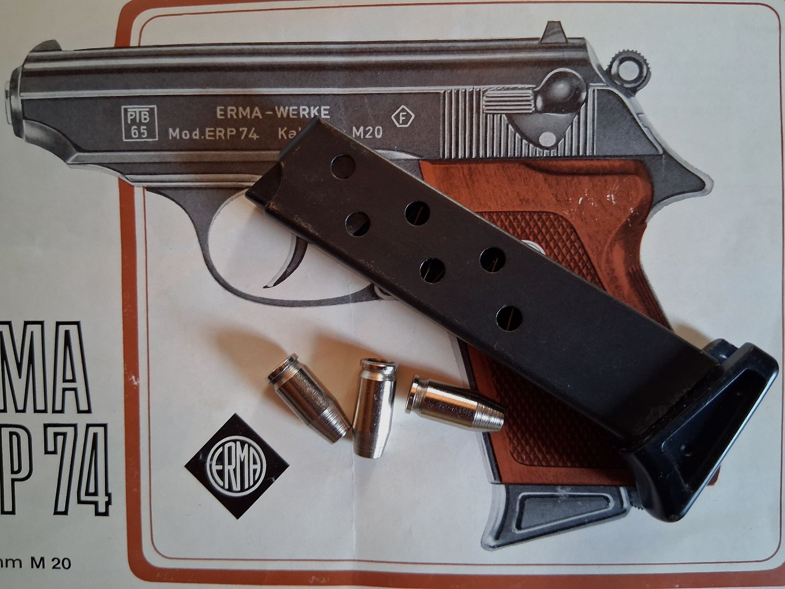 Magazynek 7-nabojowy do Erma ERP 74 nieużywany z trzema adapterami nabojów 4mm M20