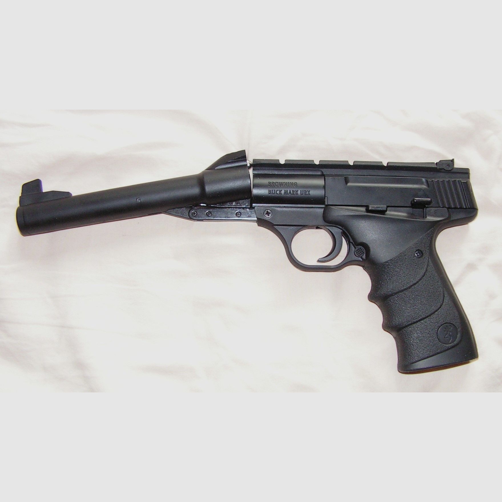Browning Buck Mark URX luchtpistool, afbeelding 1 van 6