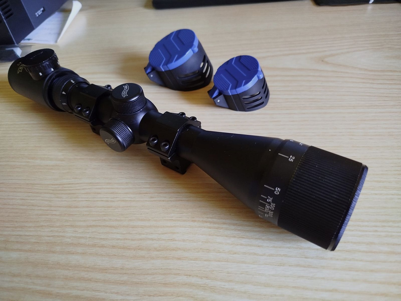 Telescopio Walther 3-9x40, come nuovo, reticolo illuminato
