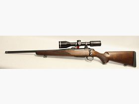 Tikka T3x Hunter links met Minox ZX5i 2-10x50