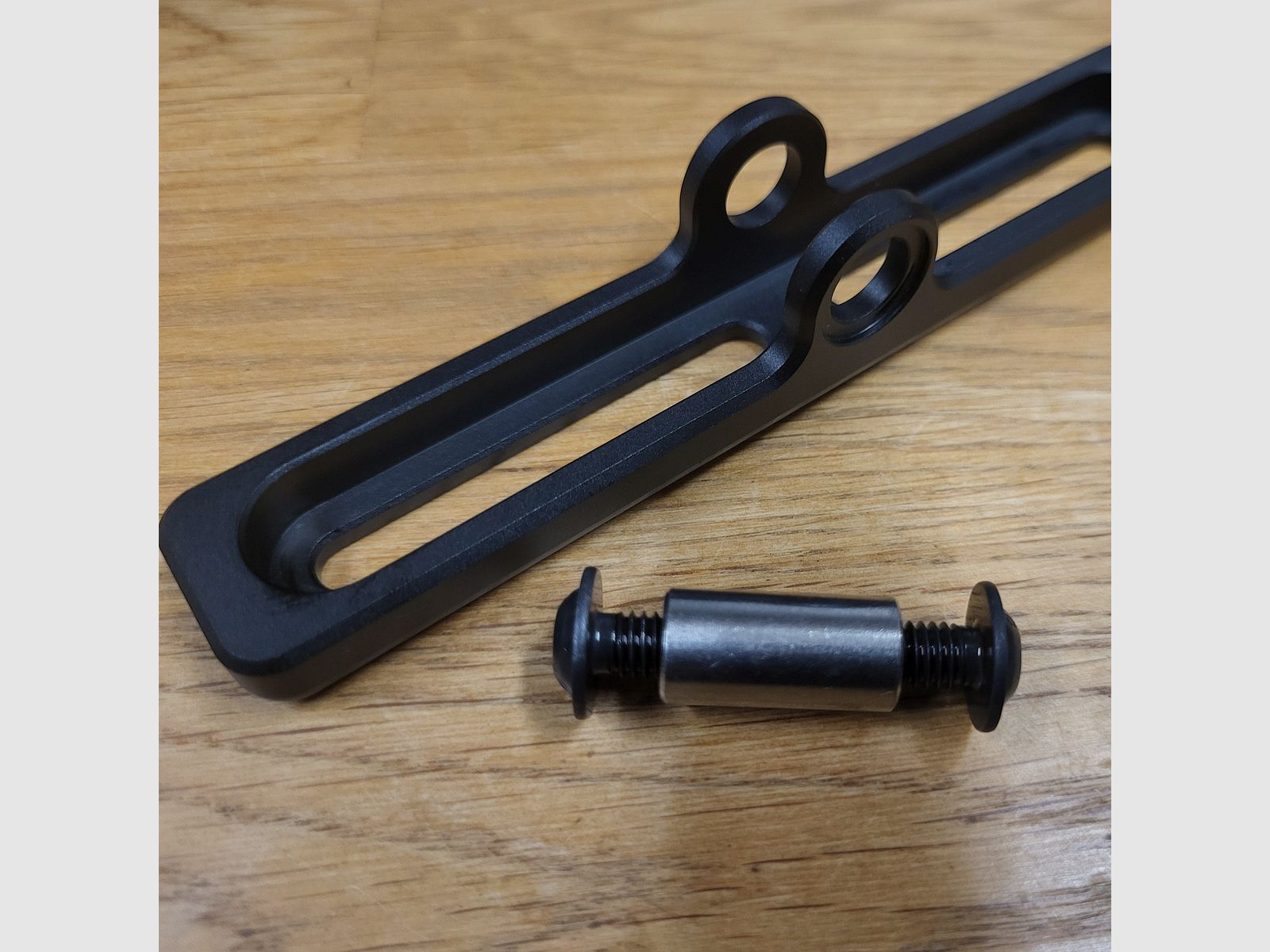 Kufe/ Bagrider Monopod mit Montagemöglichkeit für eigene Anbauteile