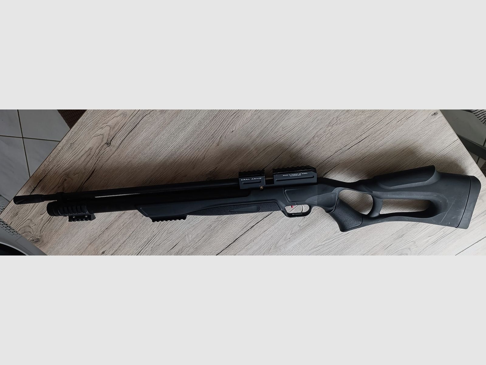 Kral Arms Puncher Serie NISH Pressluftgewehr Spannhebel rechts 5,5 mm Diabolo