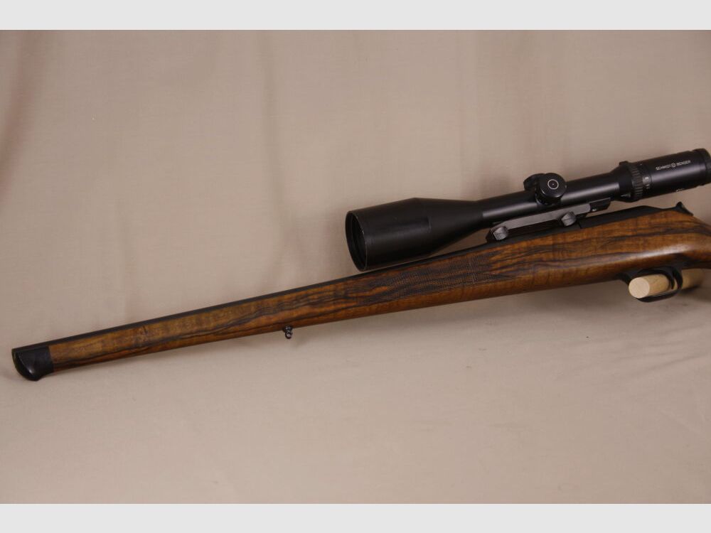 Blaser R93 Stutzen // CUSTOM MADE Handschäftung // Toll gemasertes Schaftholz!