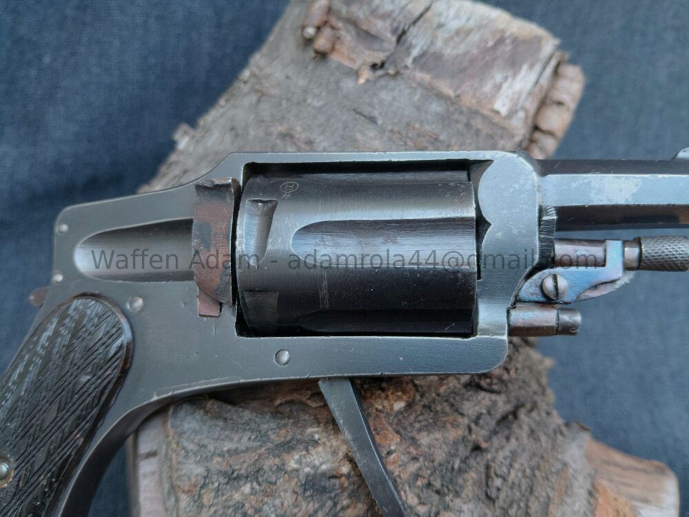 Venus Werk Hammerless - Revolver