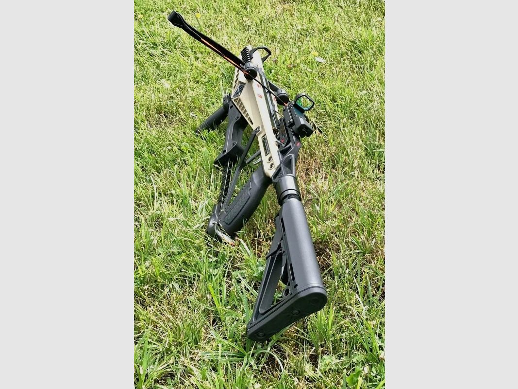 EK Archery Cobra R10 RX kruisboog 130Ibs - plus veel accessoires - Topstaat