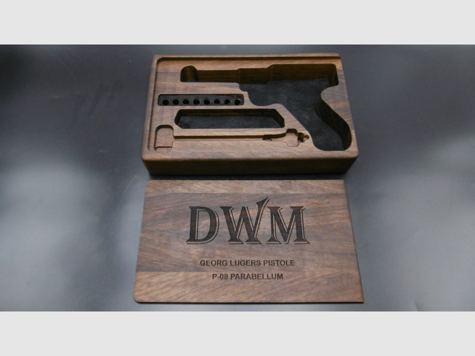 Cofanetto in legno per Pistol P08 DWM, immagine 1 di 4