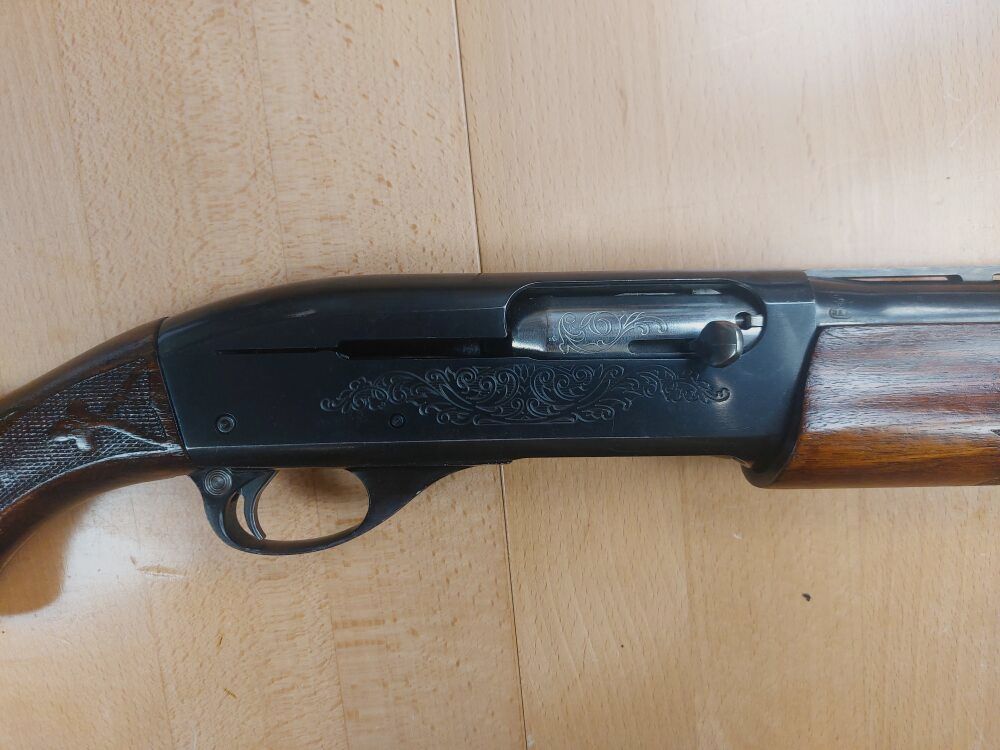 Remington, VS Model 1100