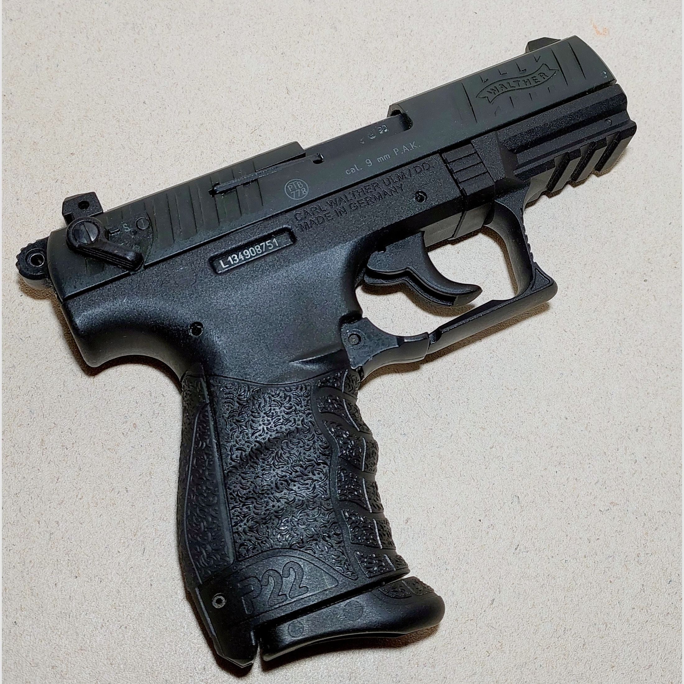 Walther P22Q blank firing pistol 9mm P.A.K. black (PTB 778)
