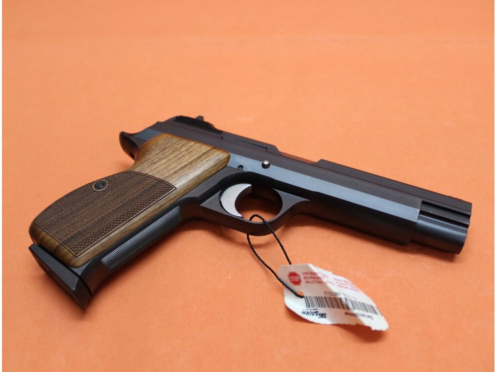 SIG Sauer	 Ha.Pistole 9mmLuger SIG Sauer P210 Legend Black 5" Lauf/ feststehende Visierung Made in Germany!