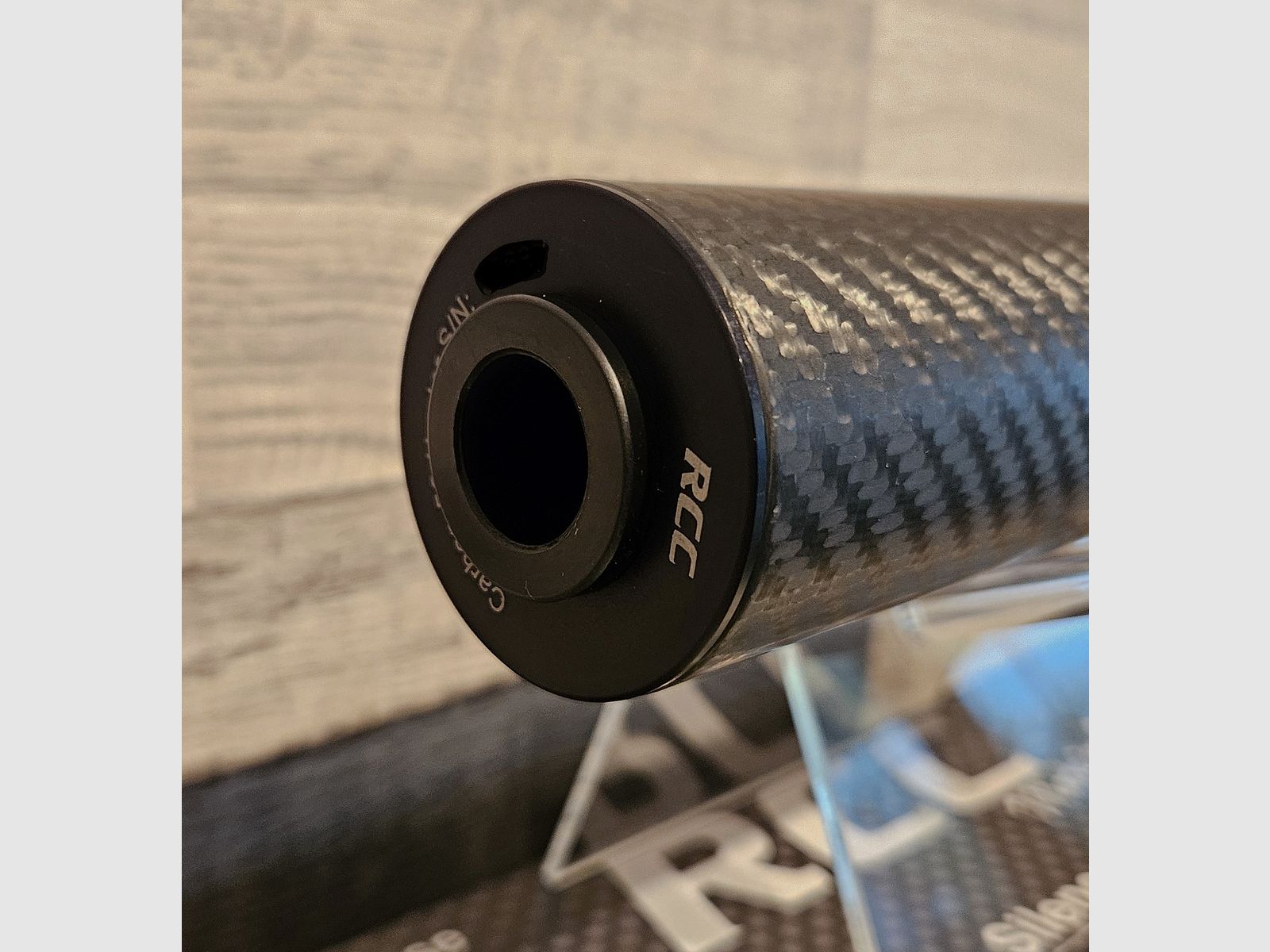 Nieuwe goederen van de vakhandel - Overbarrel demper RCC Carbon 50 Hunter Kal. .30 draad M15x1