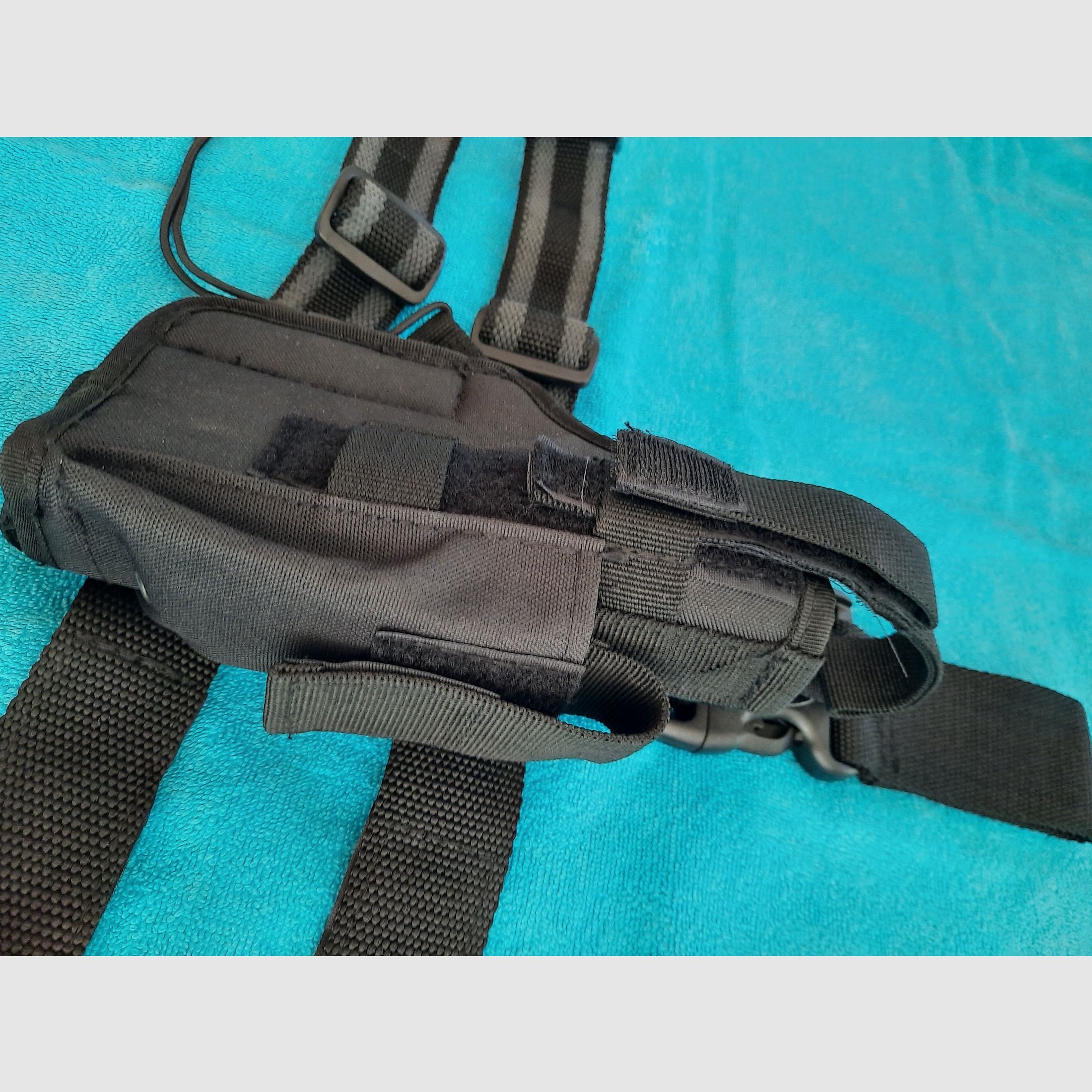 Tactical thigh holster