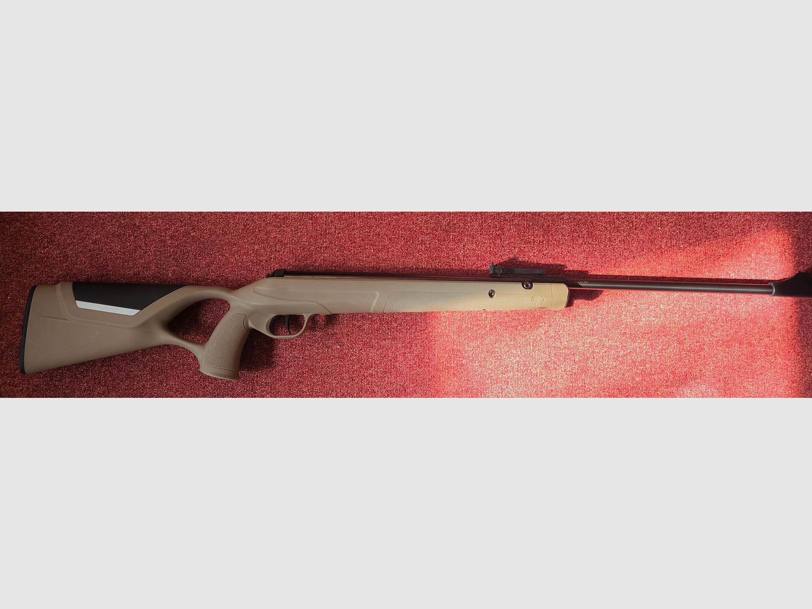 Diana 34 EMS edizione speciale Lawrence of Arabia con il numero 275 di 500 pezzi prodotti, colore sabbia, calibro 4,5mm, mai sparato e otticamente e funzionalmente in condizioni impeccabili, come nuovo!!