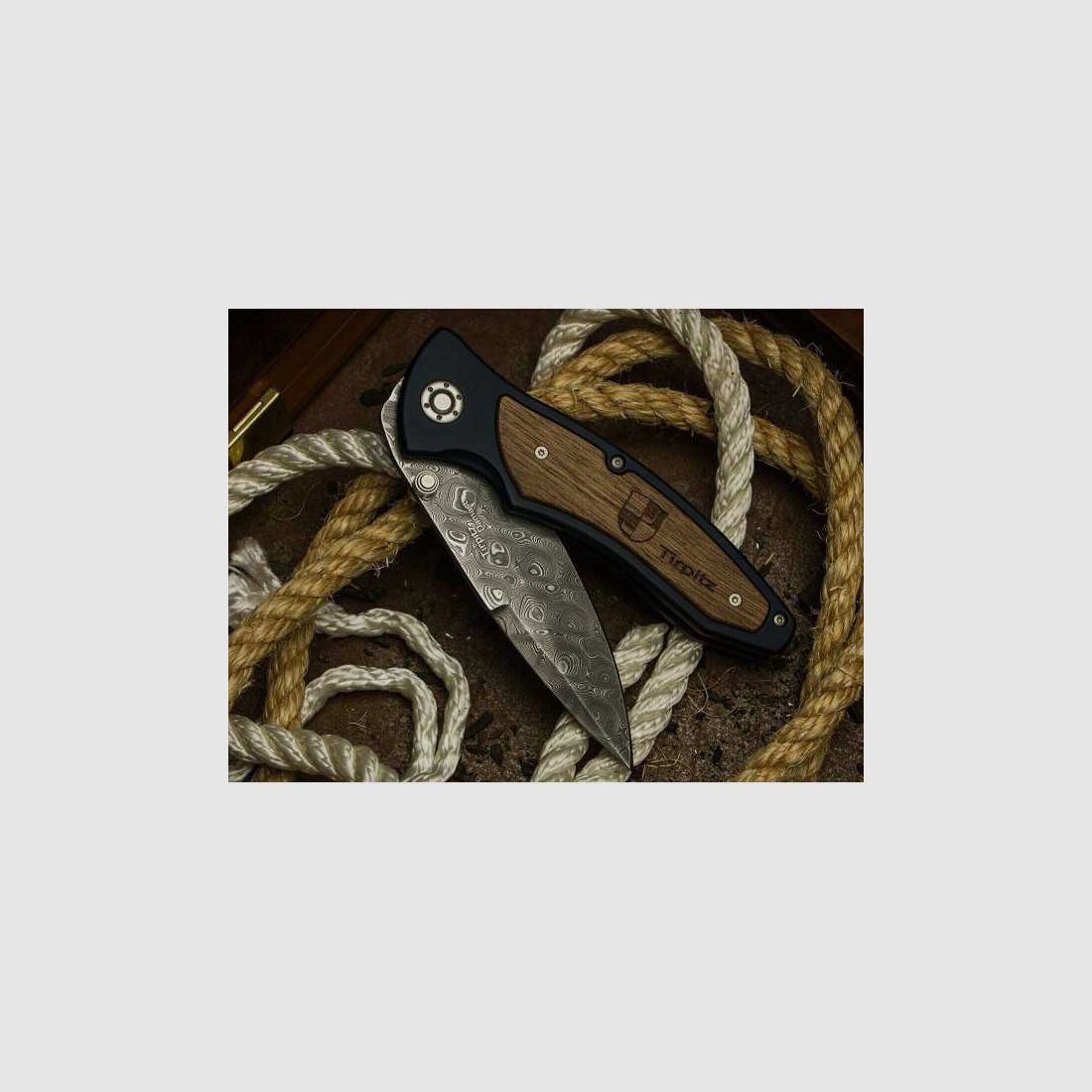 Cuchillo de bolsillo Böker Tirpitz Damast 300 capas