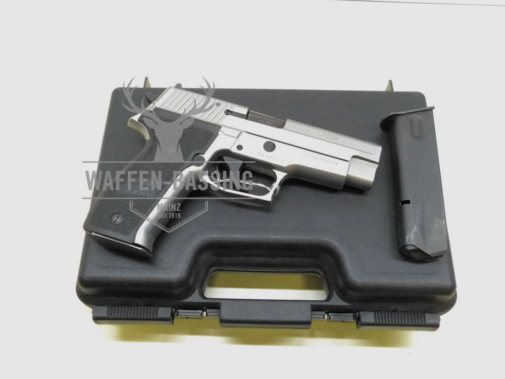SIG SAUER P226