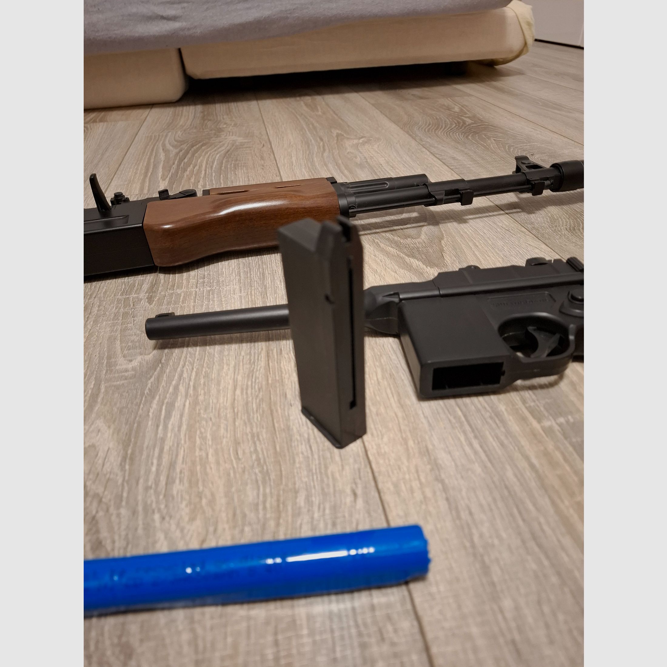 Well AK 74 M aeg <0,5 Joule+ Mauser C96 Federdruck , Bild 8 von 11