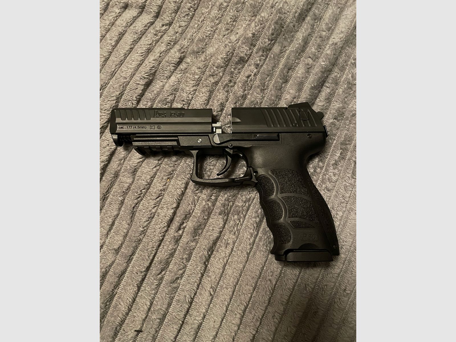 Umarex Heckler&Koch P30, CO2 4,5mm(.177 cal.) Diabolo & 4,5mm(.177cal.) BB