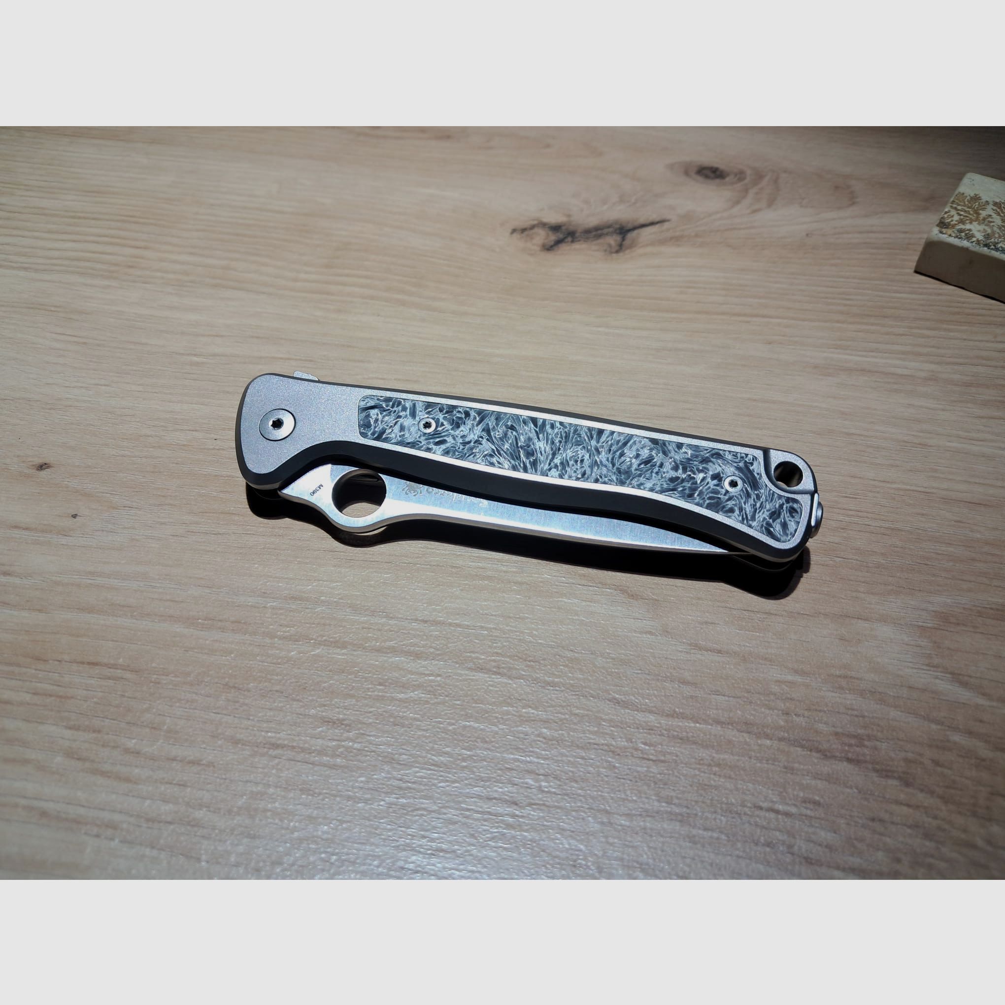 Spyderco Slym Titan. Lionsteel. Messer. Taschenmesser