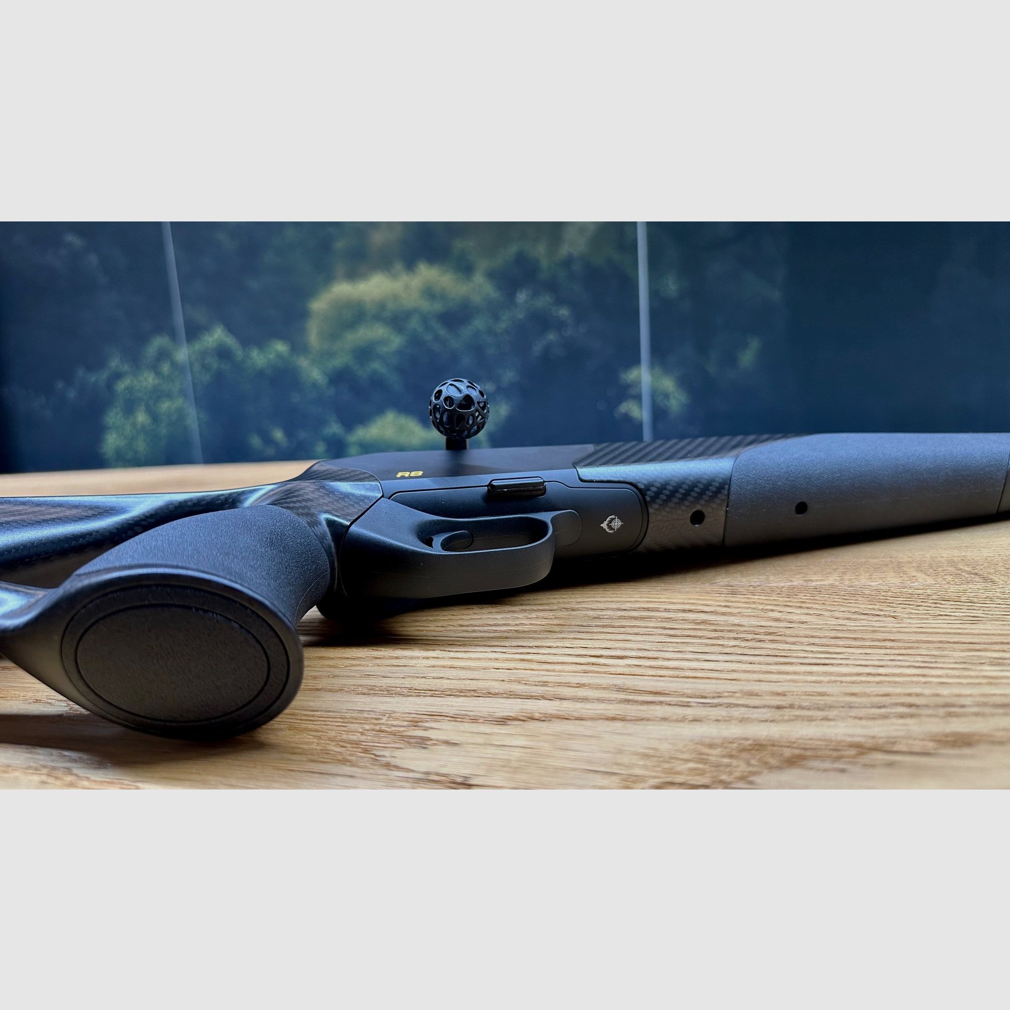 Blaser R8 Ultimate Carbon / Atzl Match-Jagd-Abzug / gekürzter Lauf / M15x1 / Kaliber nach Wahl / AH Kammergriffkugel