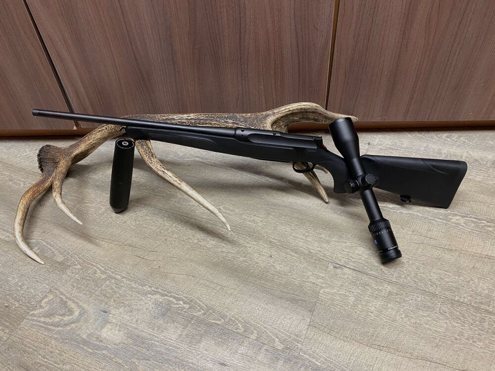 Sauer 505 Ergo Max, mit Zeiss Conquest V6 2-12x50 M, mit Schiene