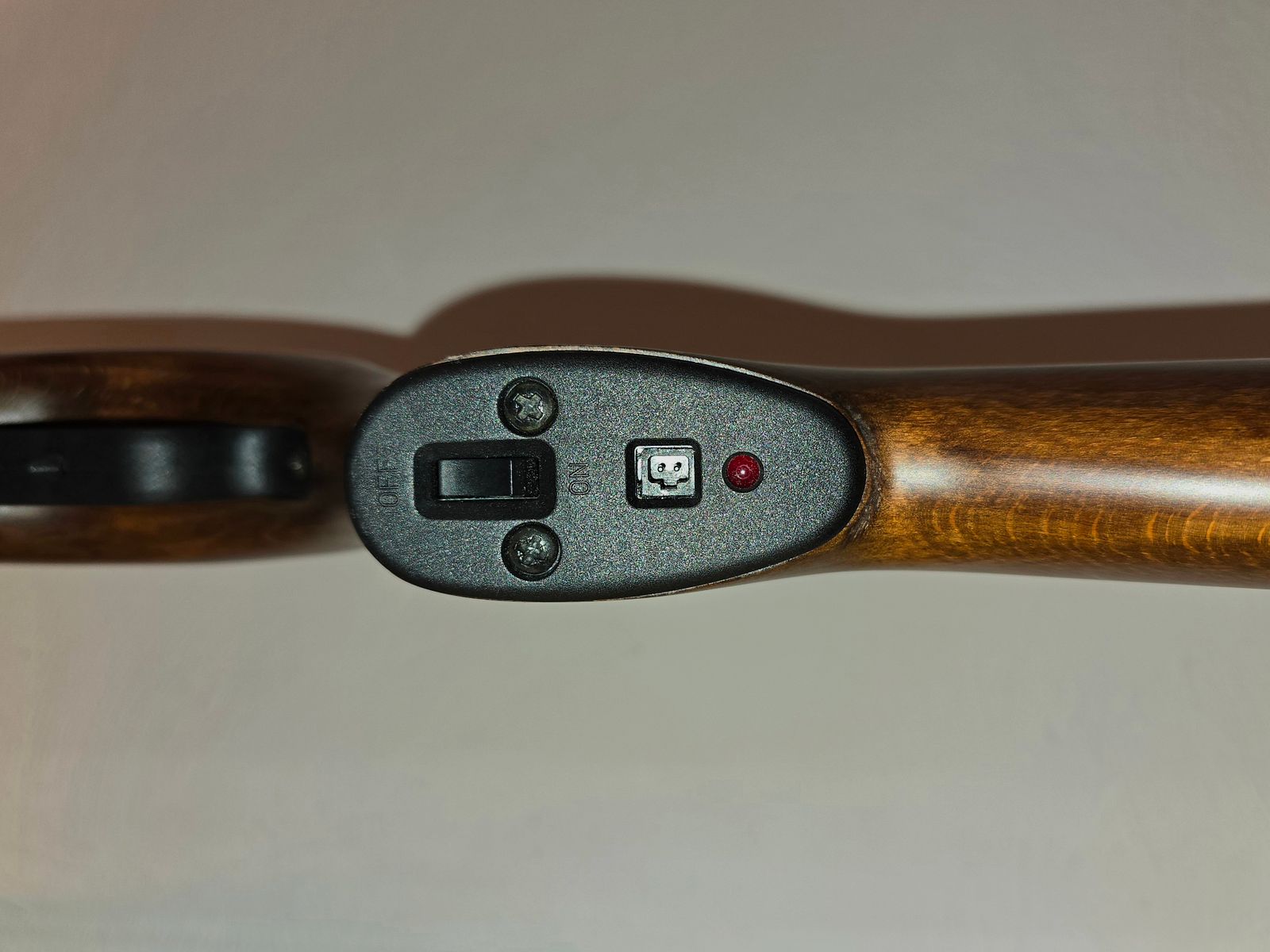 Luftgewehr Browning Airstar 200 mit offener Visierung im Kaliber 4,5 mm ( Starrlauf / Federdruck mit elektrischem Spannvorgang )