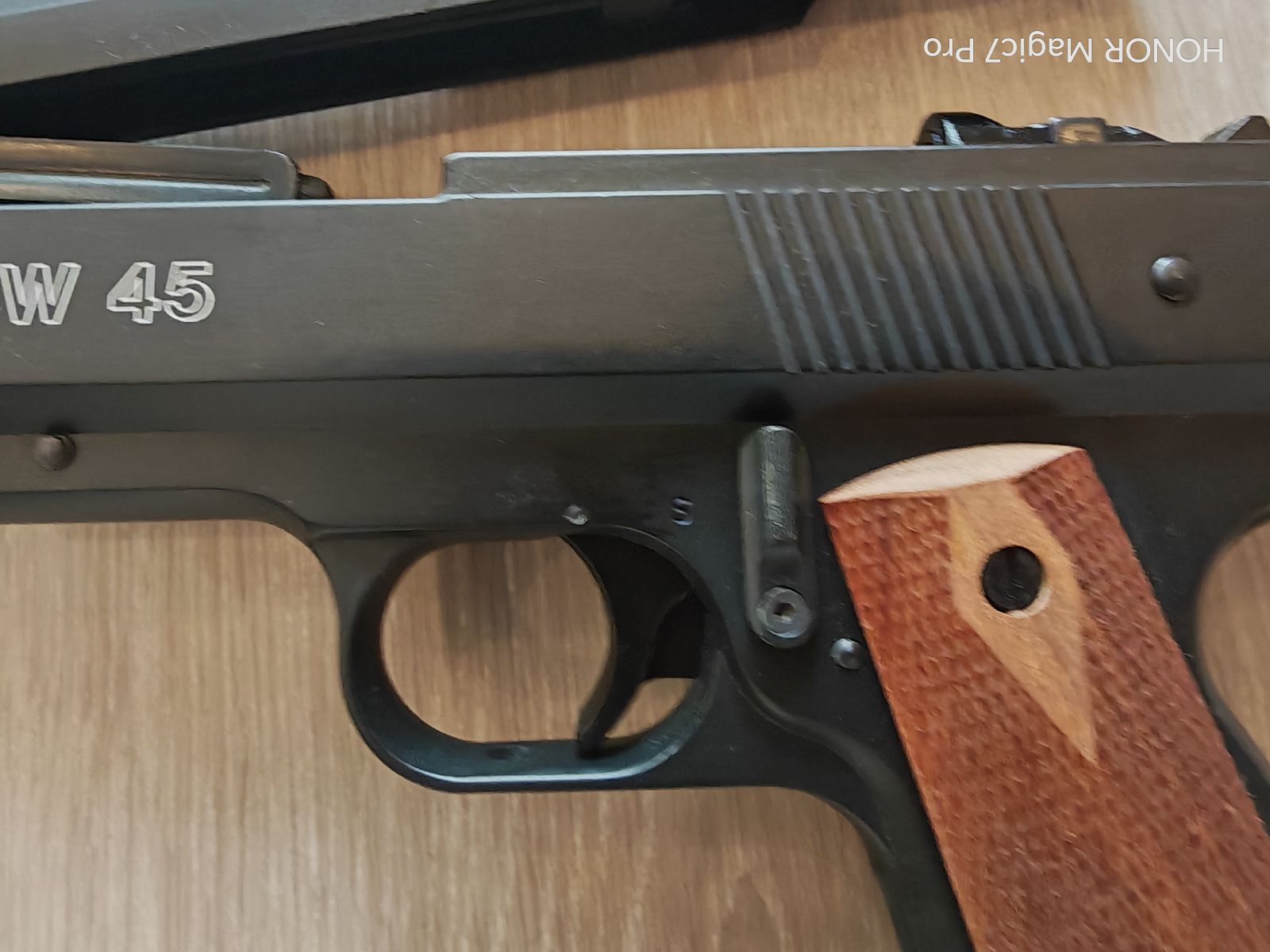 Weihrauch HW 45 pistolet à air comprimé 5,5 mm Diabolo comme neuf