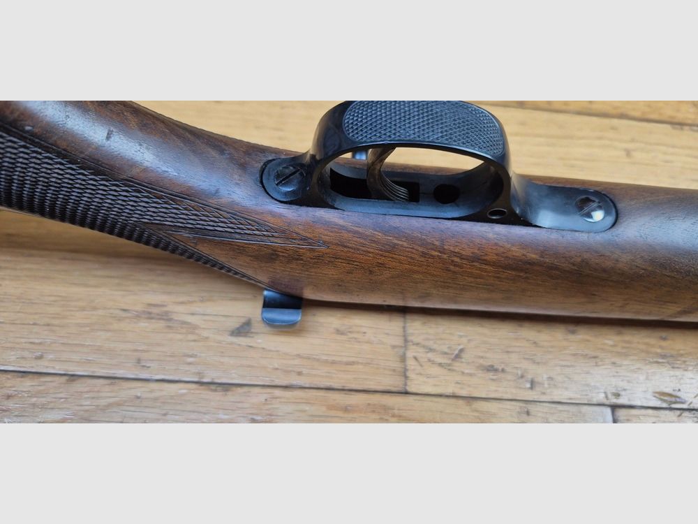 Muy hermosa carabina de entrenamiento Walther Sport Modelo V – Período III Reich – Armas de antes de la guerra 1937/1938 – Probablemente menos de 38,000 ejemplares producidos – Madera en TBE++ – Excelente mecánica – Cañón magnífico con estrías muy bonitas – TBE++, imagen 14 de 36