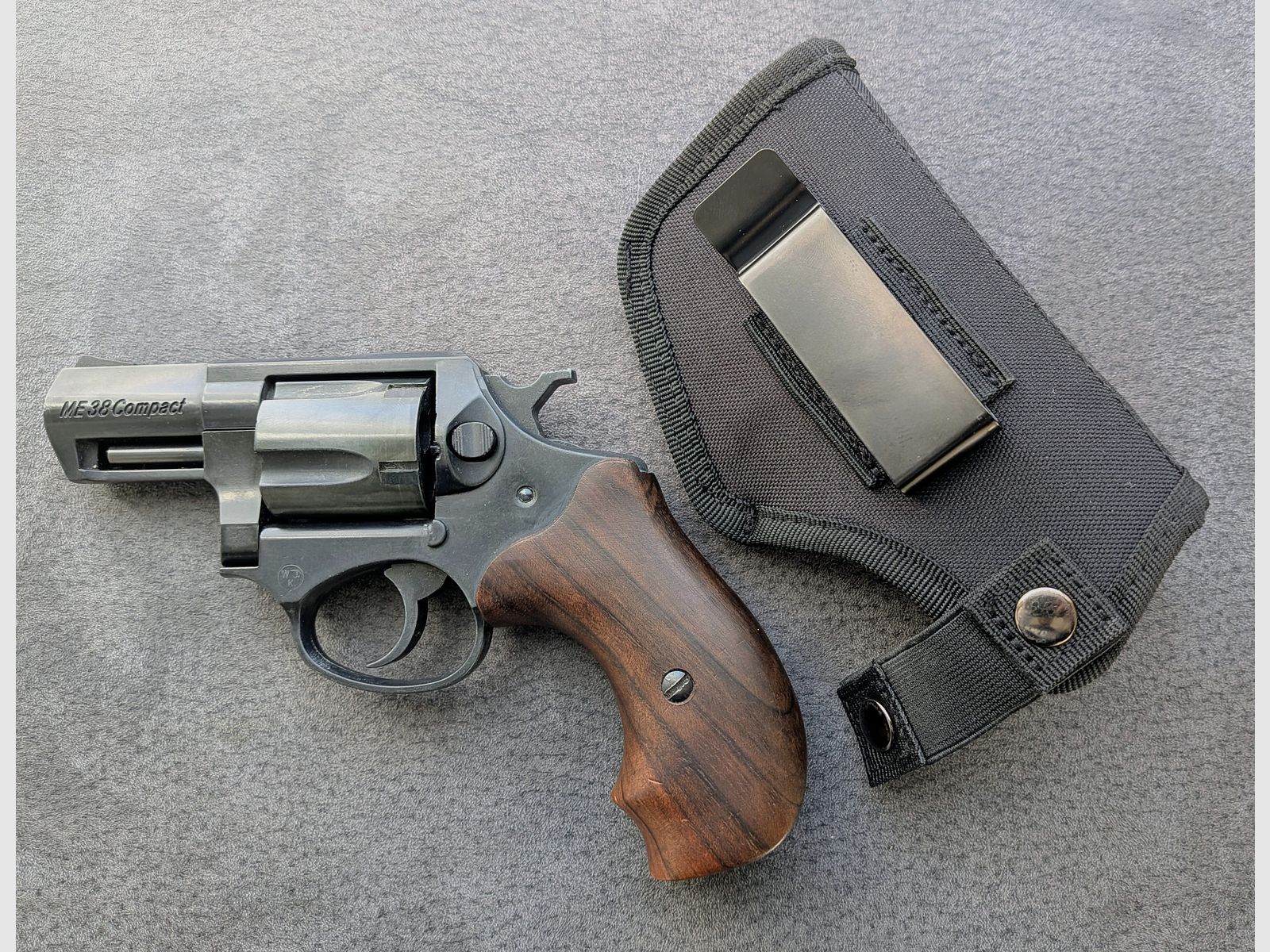 ME 38 Compact - Revolver - alte PTB 542 - 9mm Knall - Holzgriff - SSW