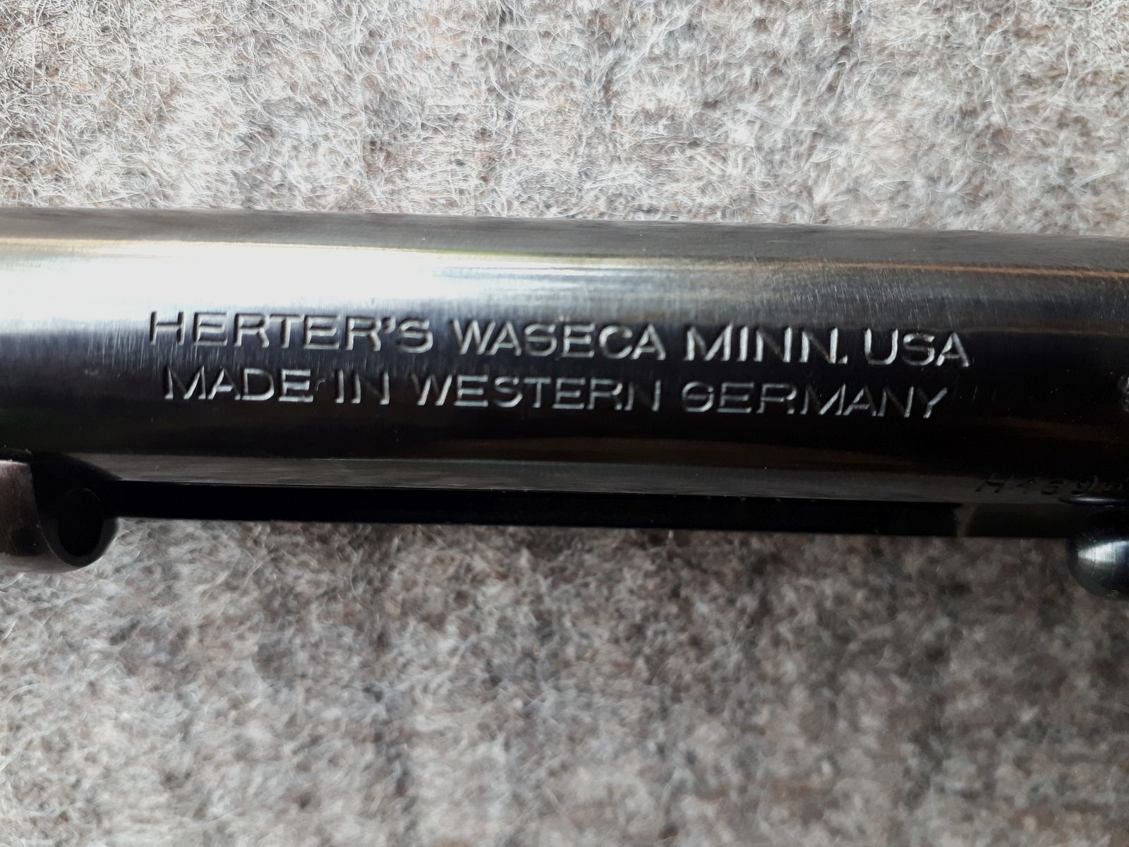 SAA Rewolwer w całości stalowy w kalibrze .357 Mag.