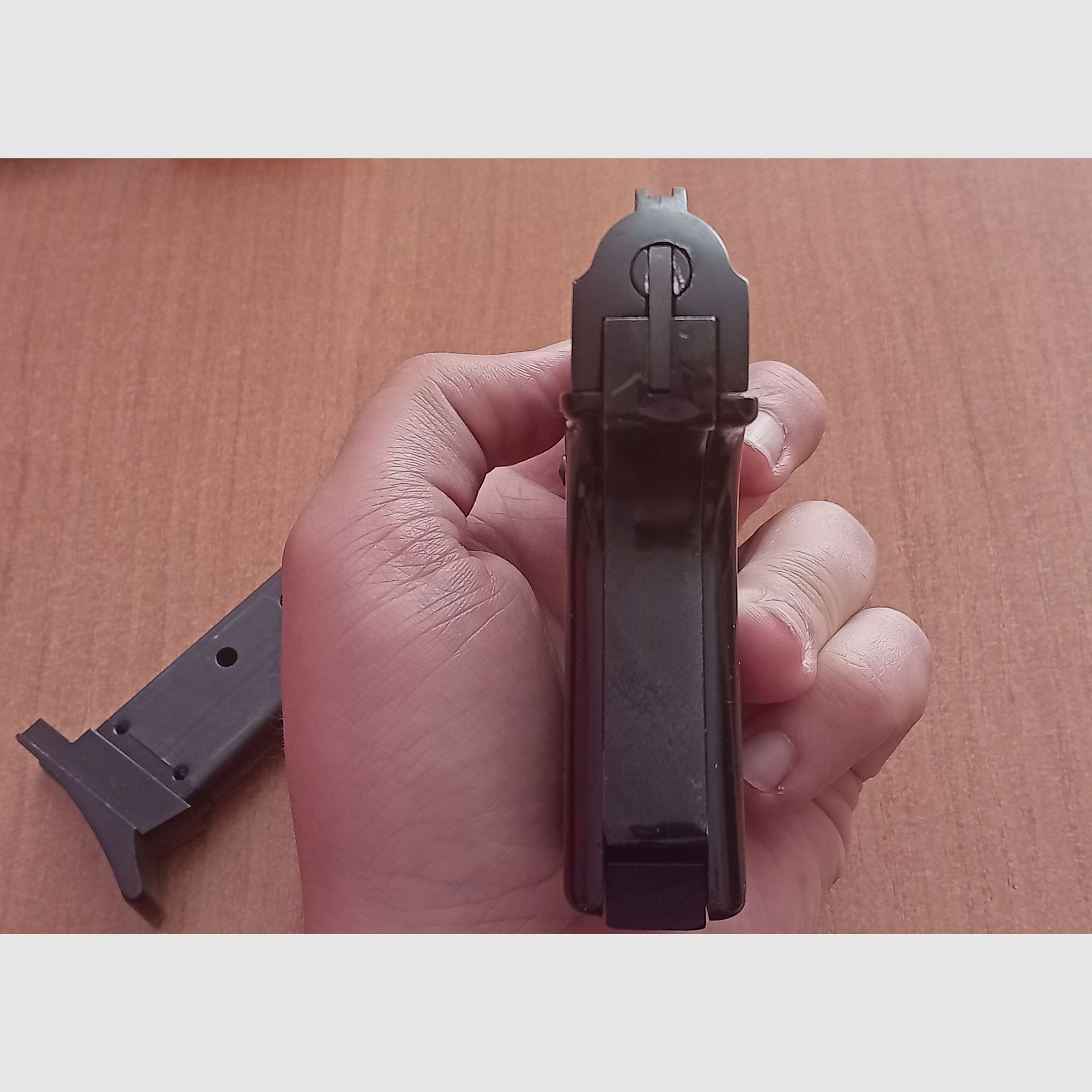 Reck FBI 8000 Cal. 8 mm Knall dans le PTB 387/2