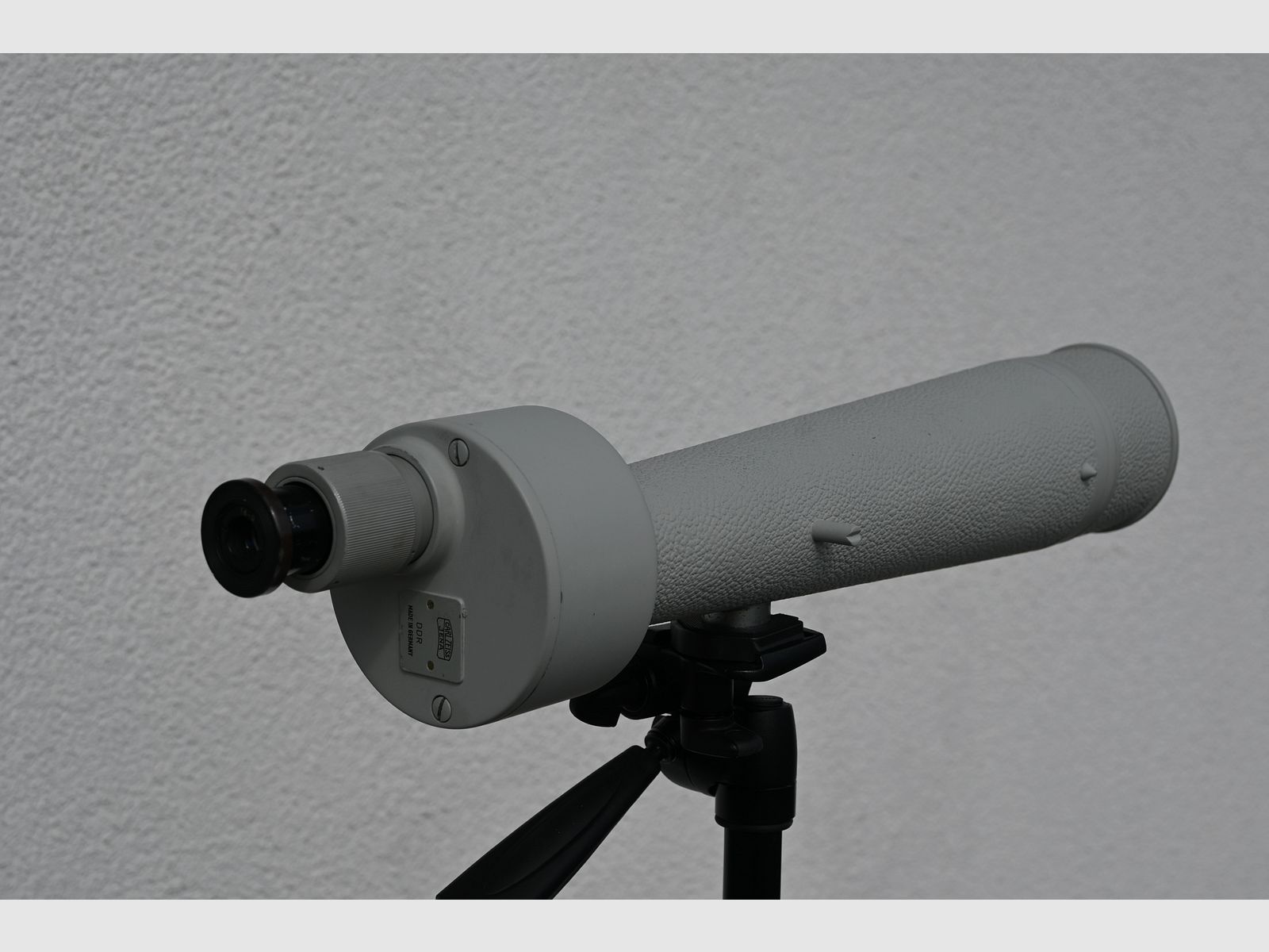 Carl Zeiss Jena Spektiv ASIOLA z statywem i walizką, odrestaurowany