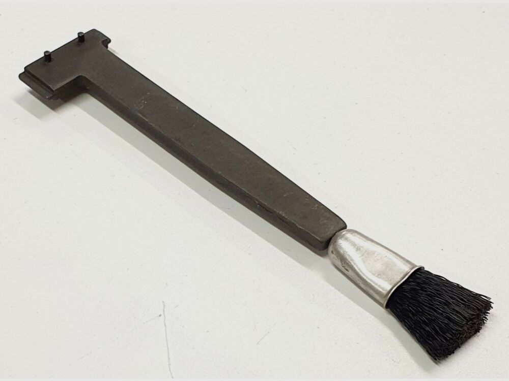 US Army Putzwerkzeug mit Bürste / Cleaning Tool with Brush, Bild 3 von 4