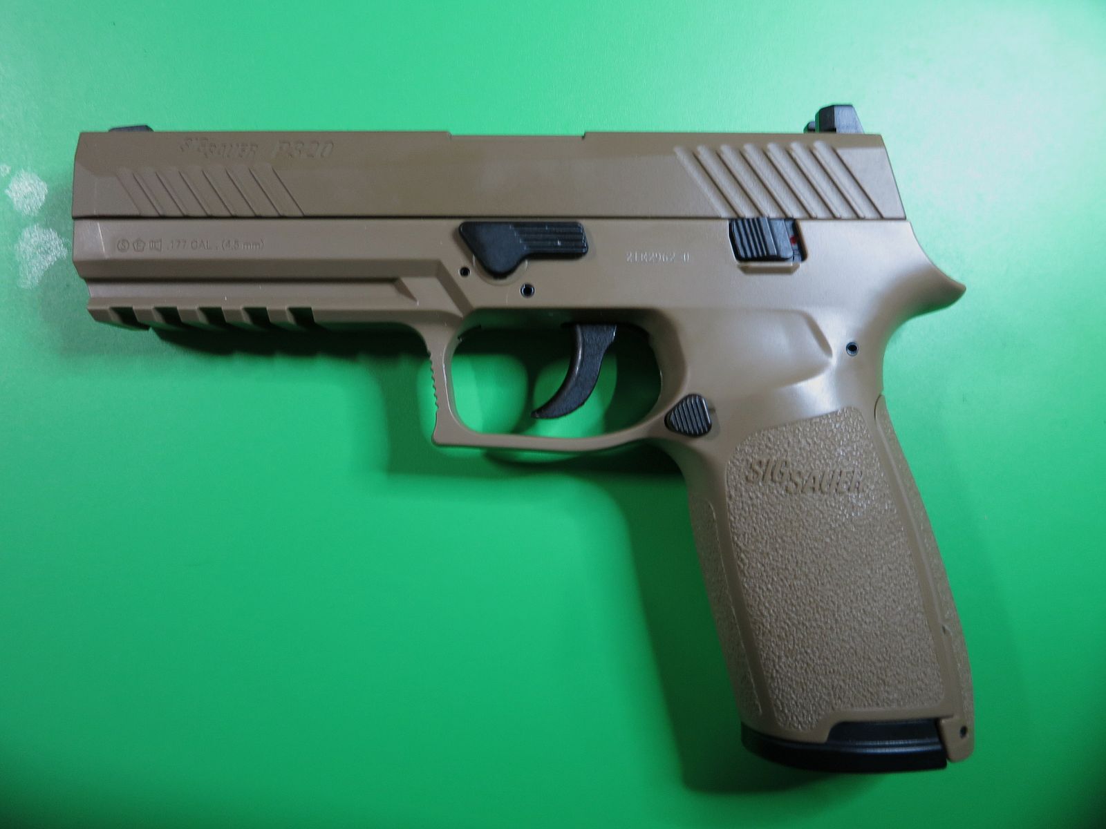SIG SAUER P320, Blow Back 4.5 mm Diabolo Co2 pistol, Coyote Tan, training pistol, like new! #15
