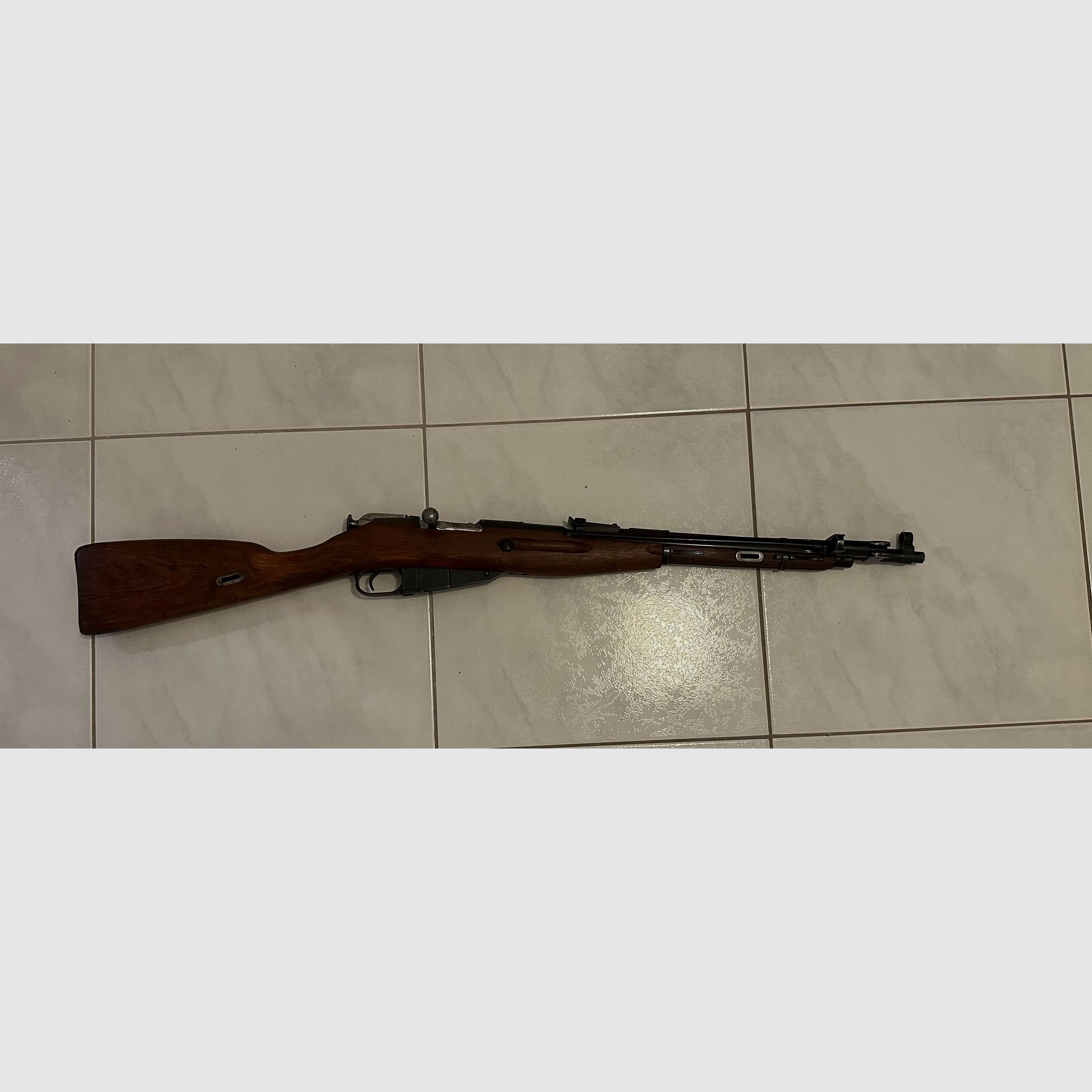 Dezaktywowana oryginalna mosin nagant m44 z dekomisją