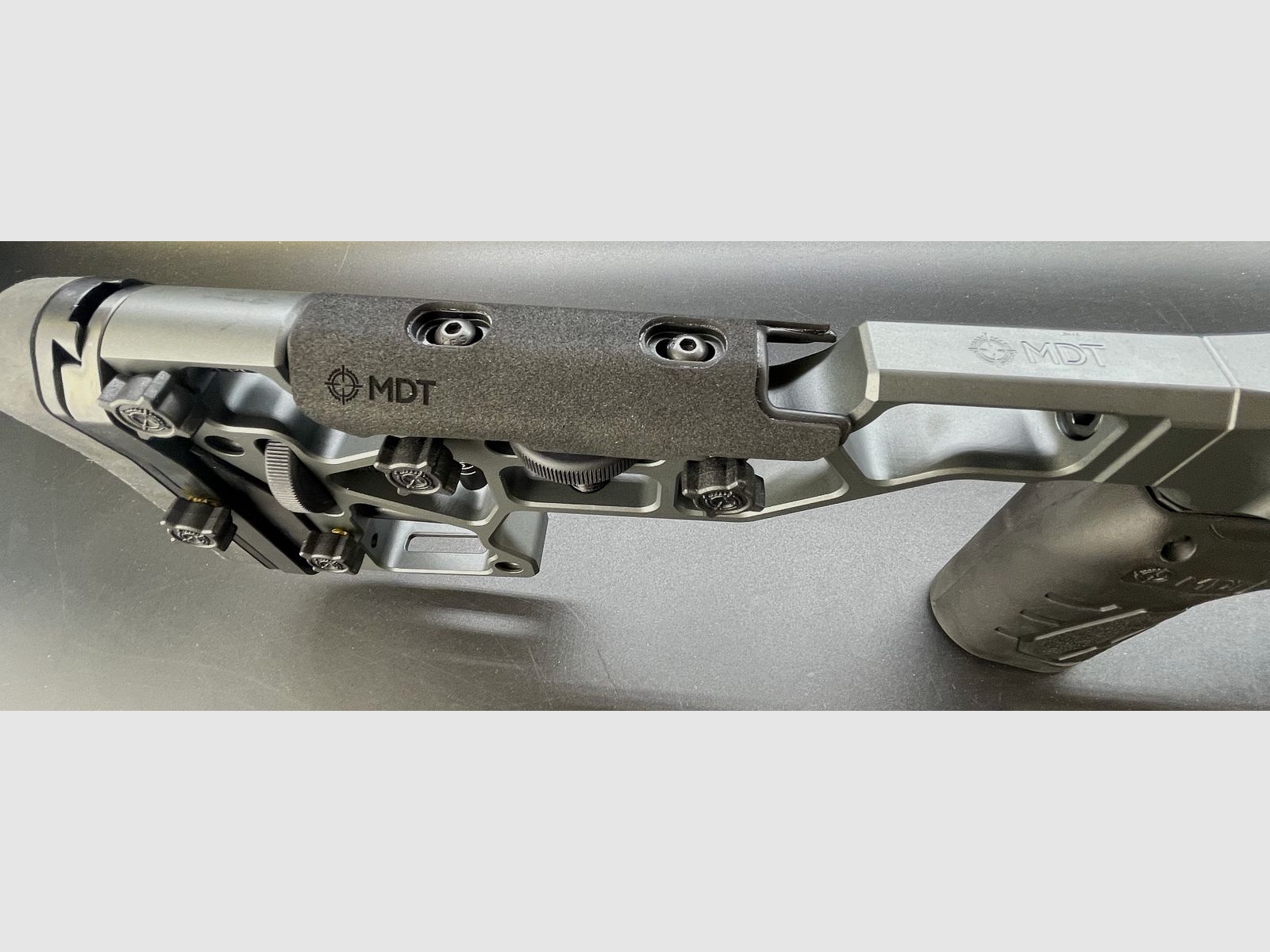 J.G. Anschütz 1782 D APR Grey 6.5 Creedmoor Gold "TIN" in the ACC Premier Chassis by MDT M18x1 660 LL