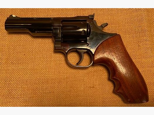 Dan Wesson 15