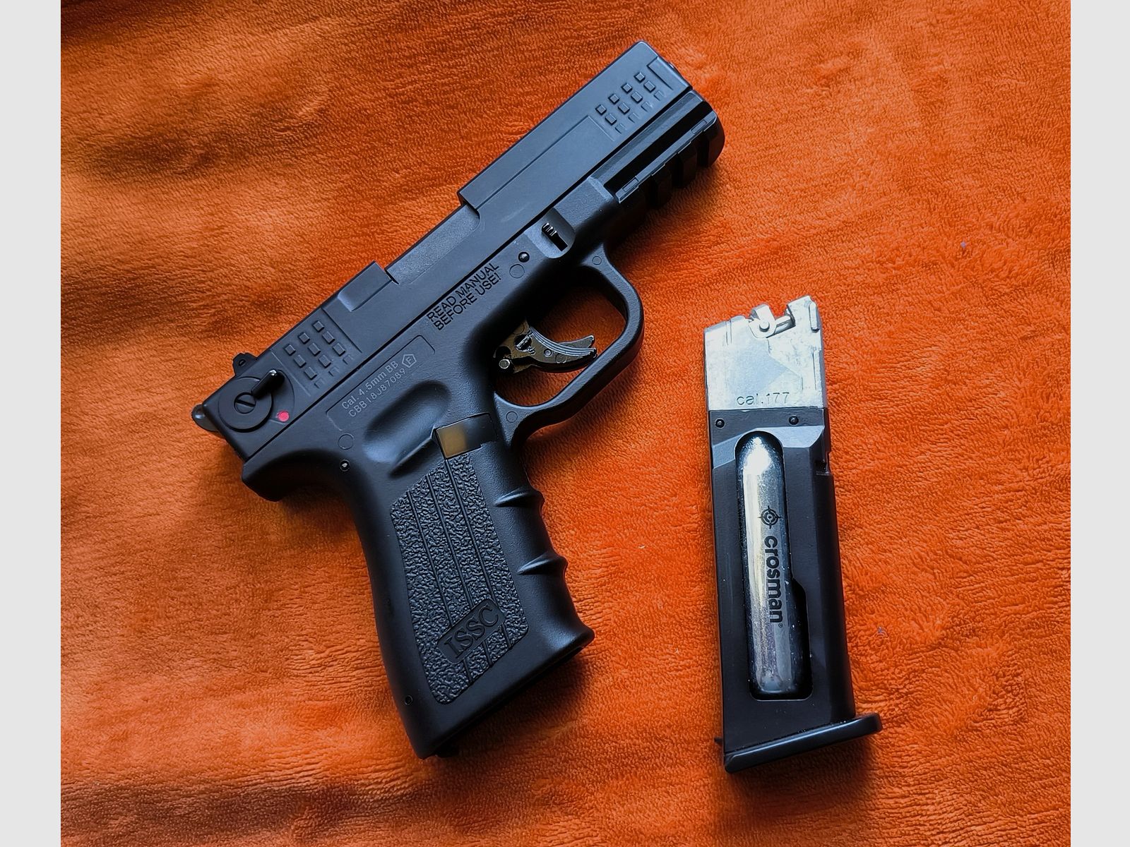ISSC M22 CO2 Blow Back Pistool Topstaat met OVP