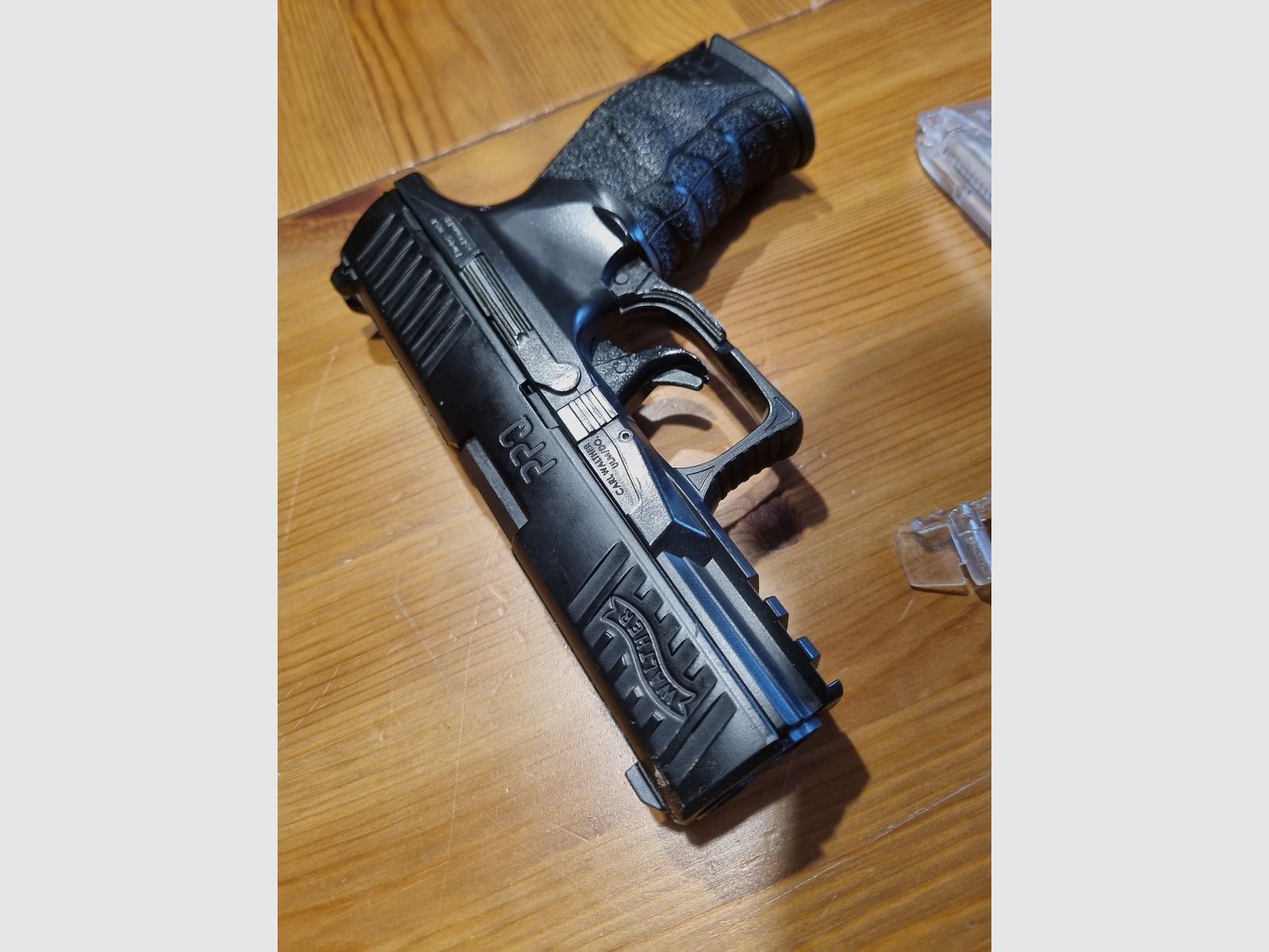 Airsoft Walther PPQ + Pumpgun M500 defective