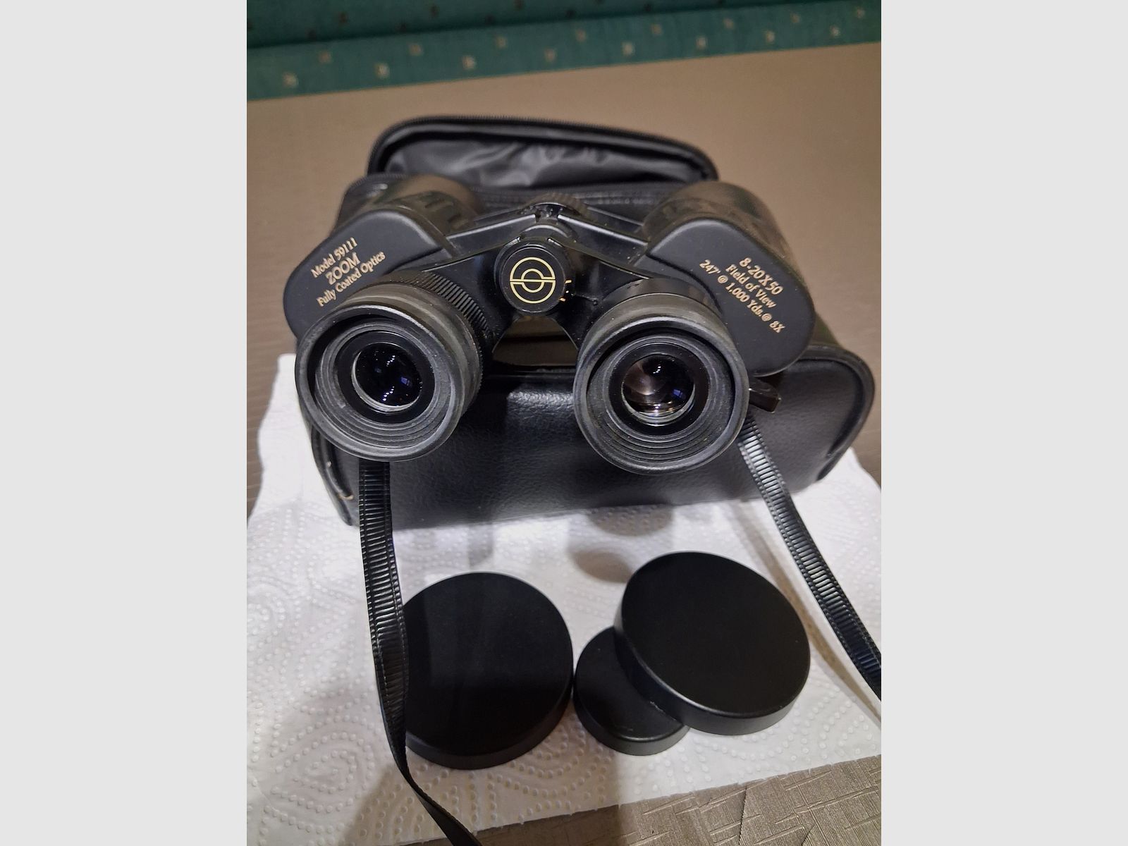 Binocolo Simmons 8-20X50