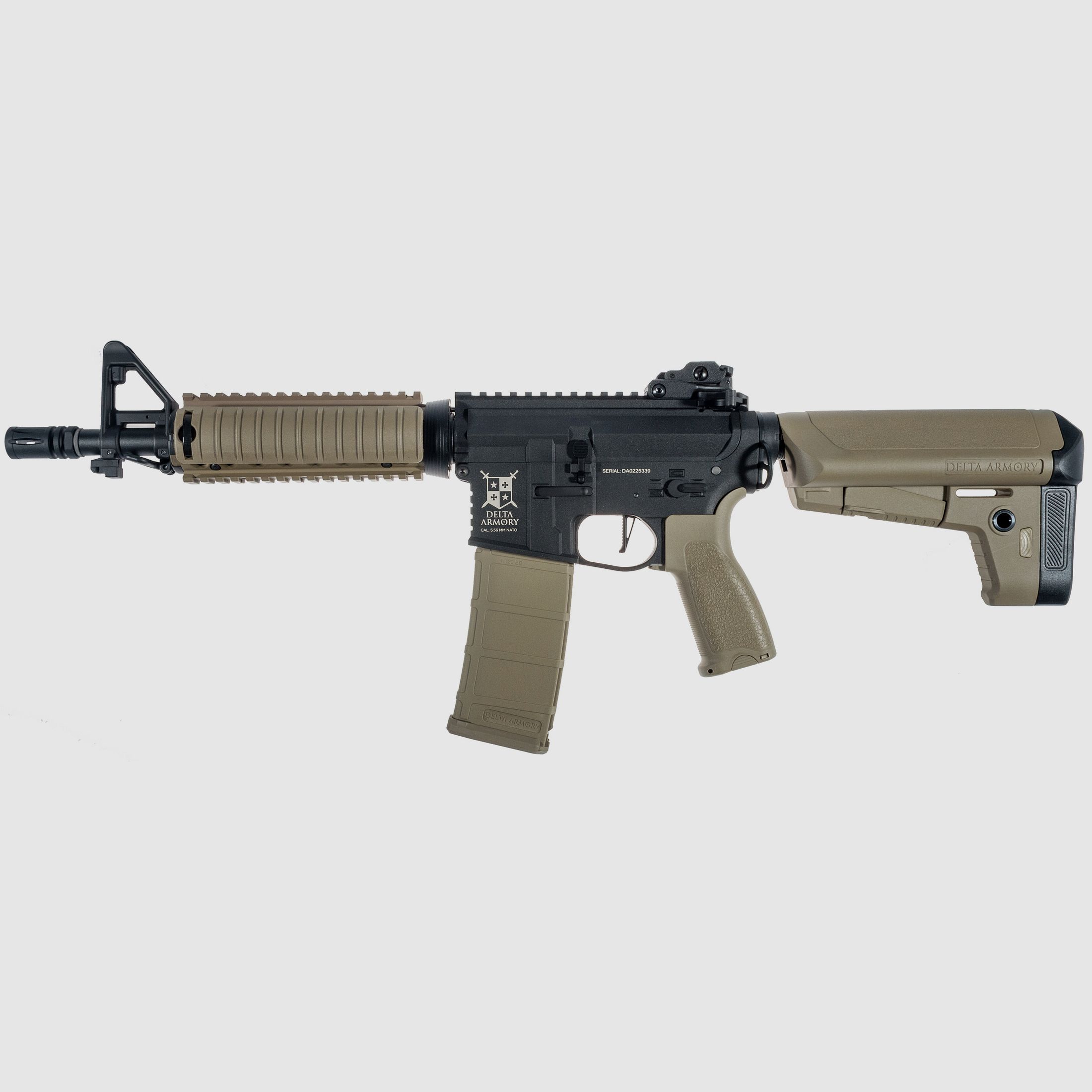AR15 CQB-R BRAVO Delta Armory Tan/Schwarz S-AEG Airsoft Gewehr Frei ab 18 Jahren
