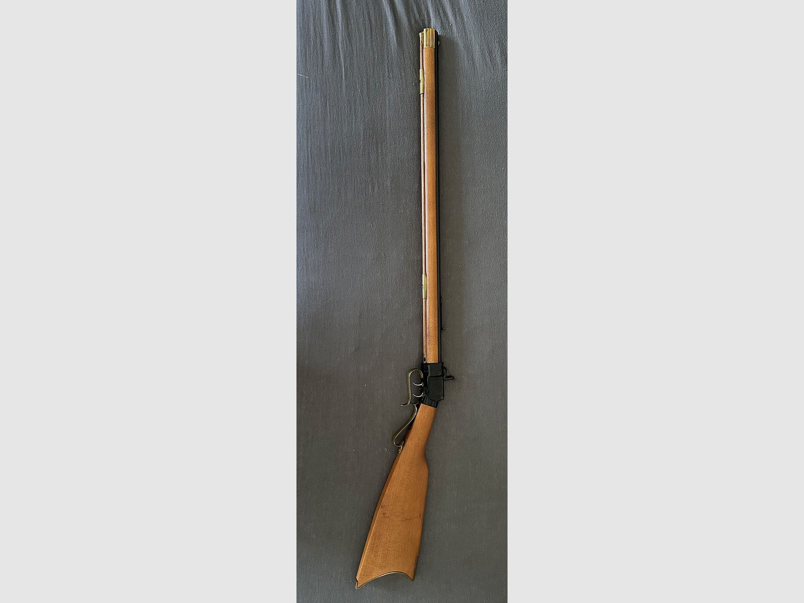 Vorderlader kaliber .45 Schwarzpulver Gewehr aus Italien 