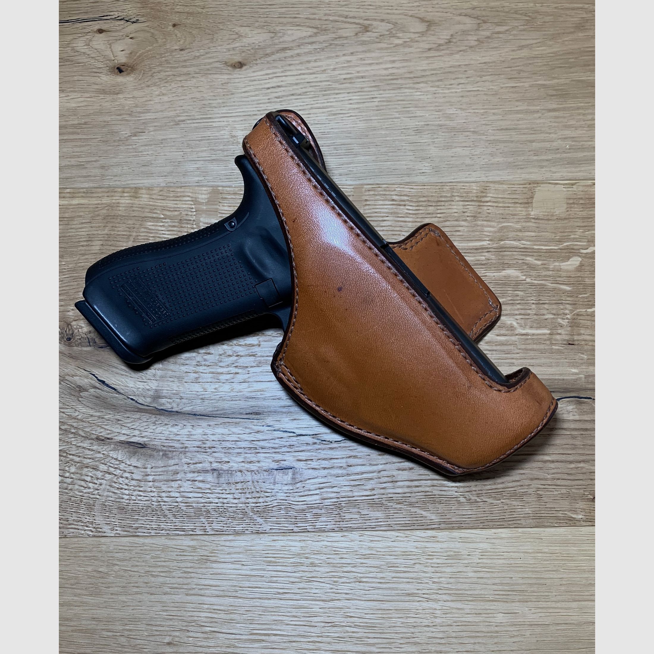 Bianchi # 81 Leder Holster für Glock 17, OHNE Pistole