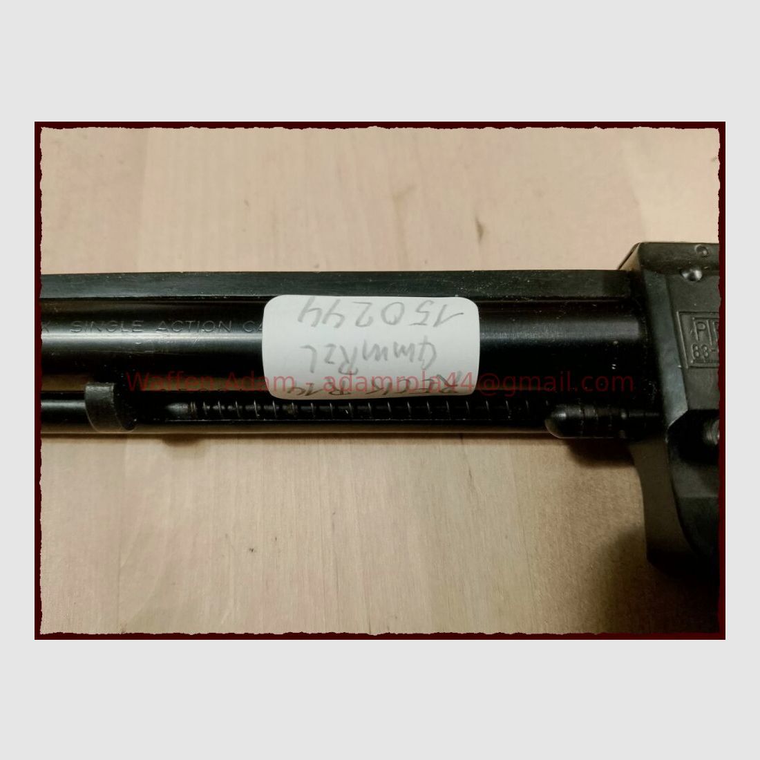 RECK F in het Pentagon SAA Revolver R14