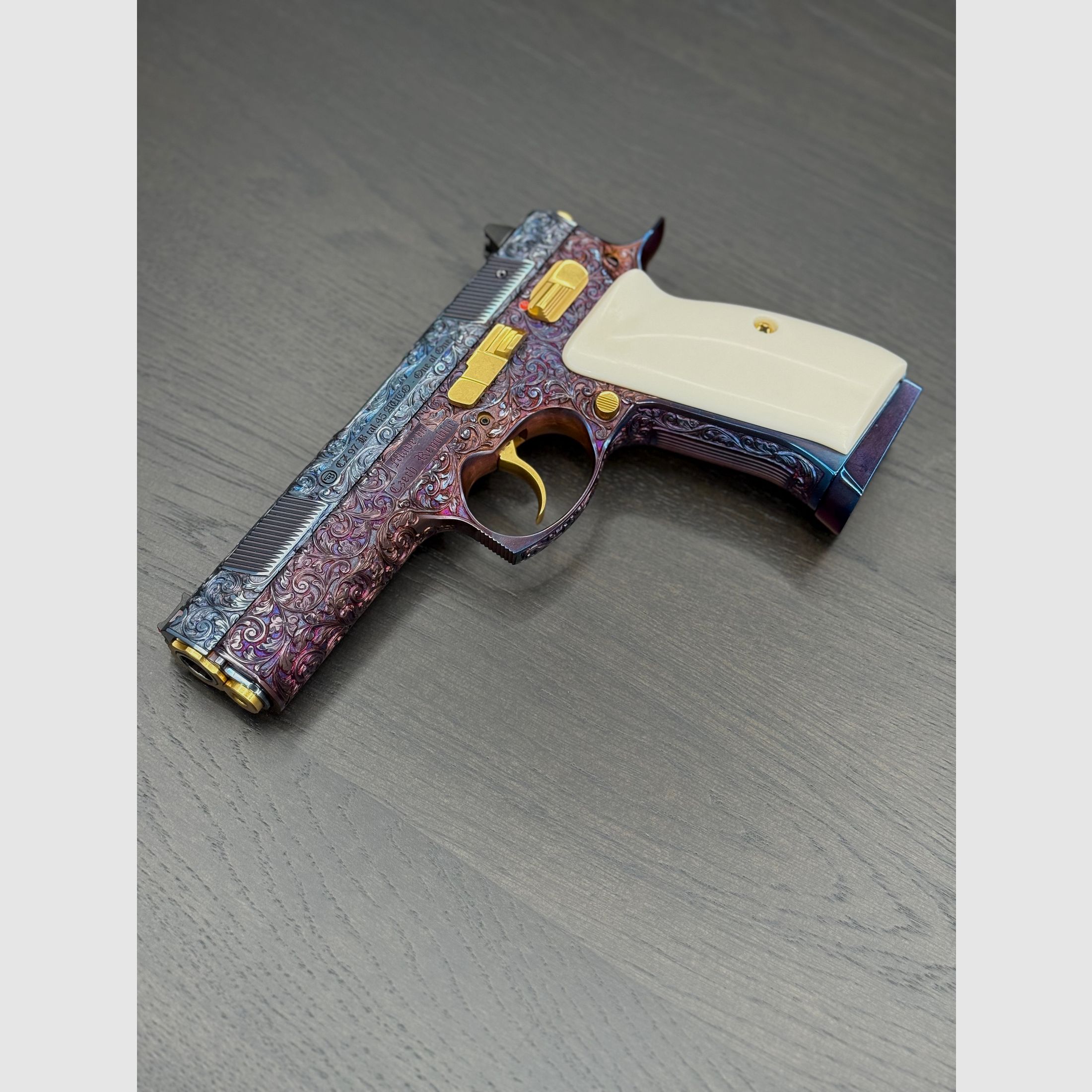 CZ 97 B Eins von Eins René Ondra